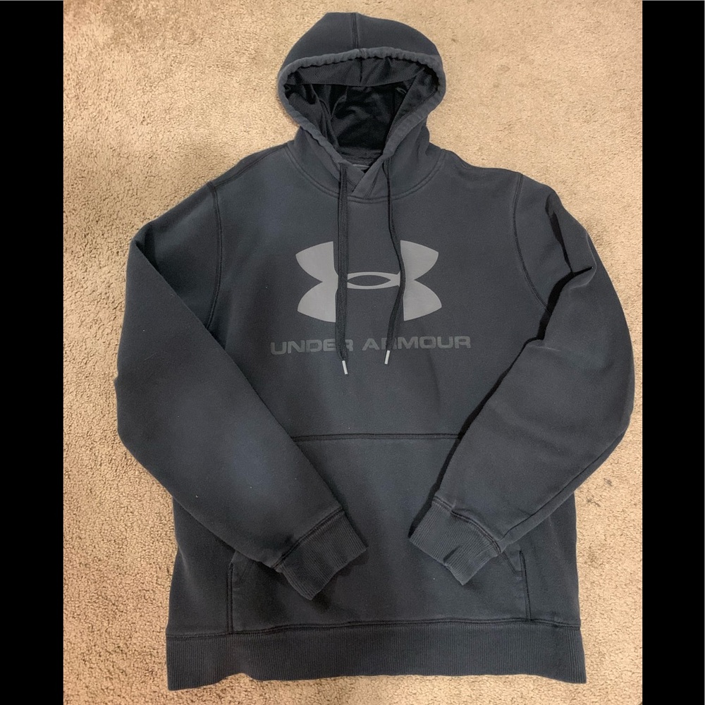 Women’s black UA hoodie